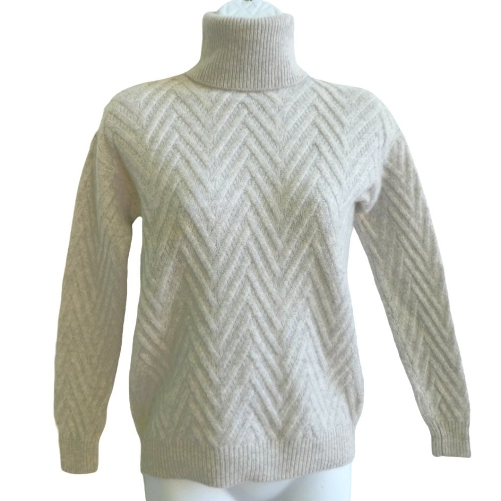 Cashmere 2Ply C by Bloomingdales Turtleneck Sweater Grey 3D Chevron Knit S Small
